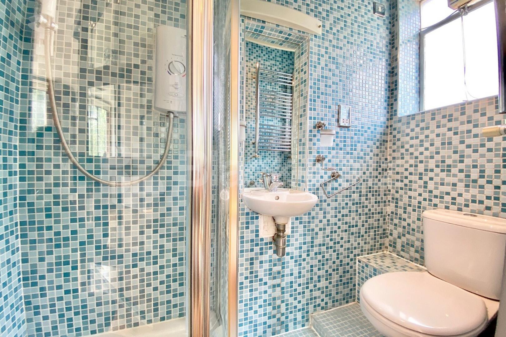 Fabulous location and perfect for students or young professionals Cruikshank Street, Kings Cross